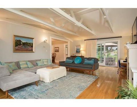 39 Jones St, Hingham, MA 02043 photo 3