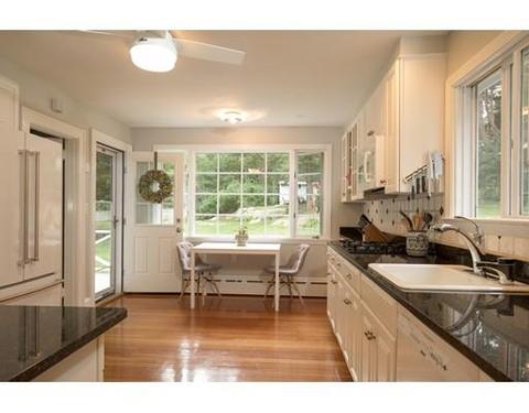 39 Jones St, Hingham, MA 02043 photo 6