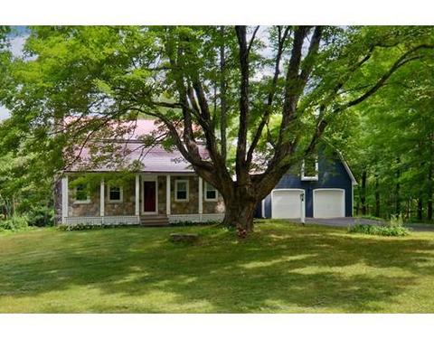 210 Maple St, Douglas, MA 01516 photo 1