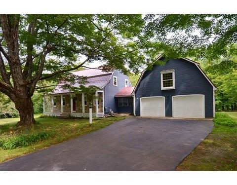 210 Maple St, Douglas, MA 01516 photo 2