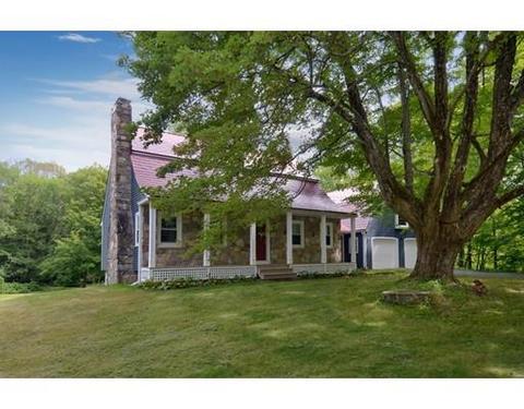 210 Maple St, Douglas, MA 01516 photo 3