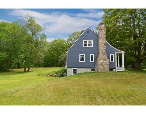 210 Maple St, Douglas, MA 01516 photo 5