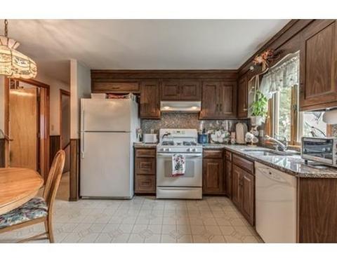 34 Appleton Pl, Arlington, MA 02476 photo 9