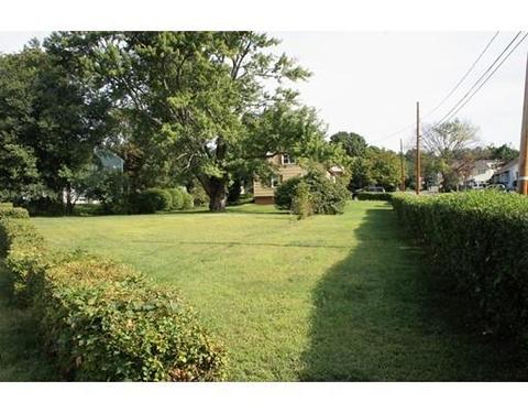 52 Robert St, Dracut, MA 01826 photo 4