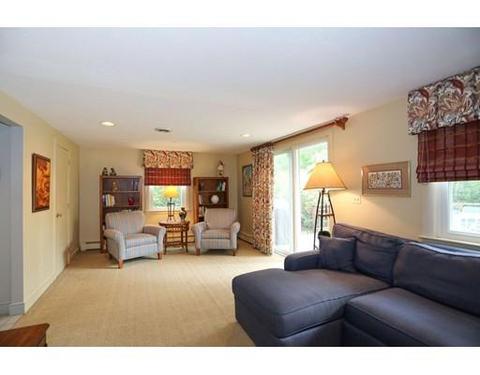 22 Savoy Rd, Needham, MA 02492 photo 9
