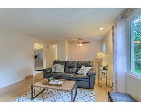 57 Roosevelt Rd, Wilmington, MA 01887 photo 5