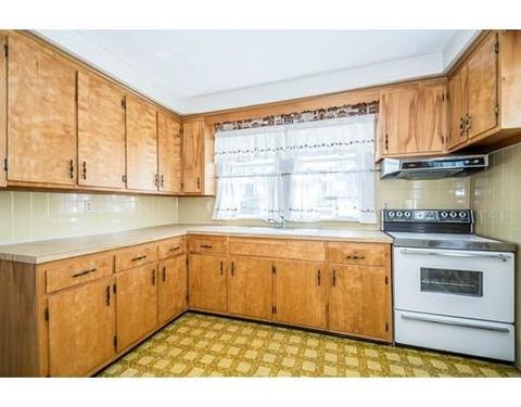 826 Broadway, Fall River, MA 02724 photo 2