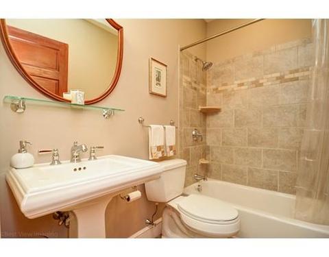 4 Vesper St, Worcester, MA 01602 photo 6