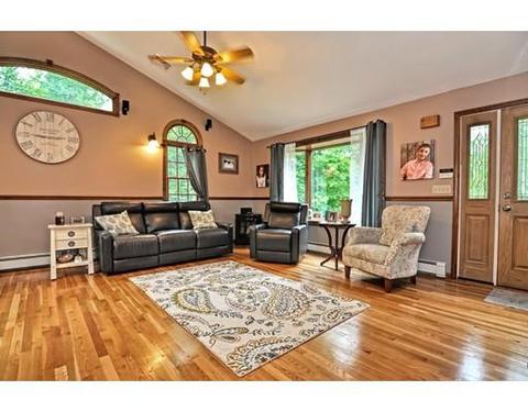 29 Christopher Dr, Attleboro, MA 02703 photo 10