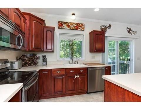113 Sutton Rd, Webster, MA 01570 photo 4