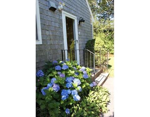 21 Bishops Ter, Barnstable, MA 02601 photo 2