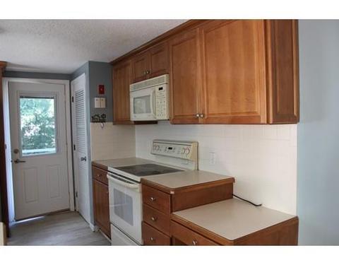 21 Bishops Ter, Barnstable, MA 02601 photo 4