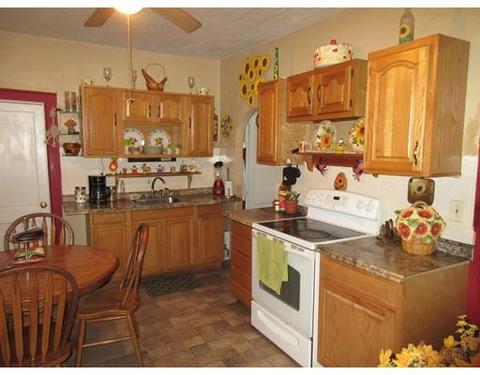 22 Warner St, Springfield, MA 01108 photo 7