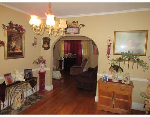 22 Warner St, Springfield, MA 01108 photo 5