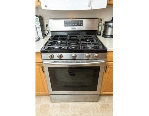 10 Briggs St, Easthampton, MA 01027 photo 4