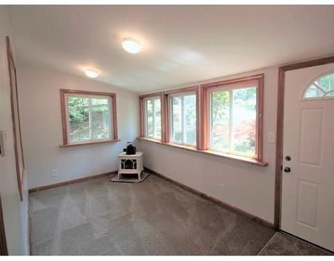 10 Linden Cir, Georgetown, MA 01833 photo 3