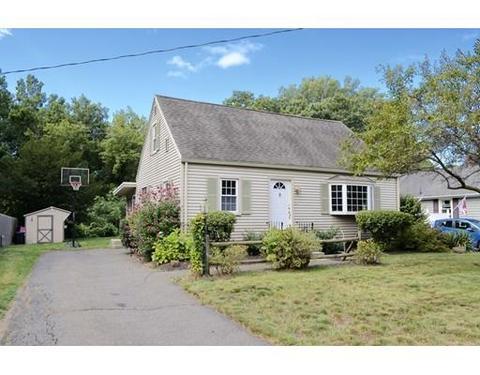 56 Frank St, Chicopee, MA 01020 photo 3