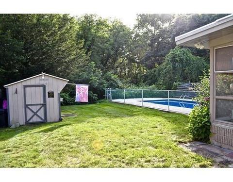 56 Frank St, Chicopee, MA 01020 photo 4
