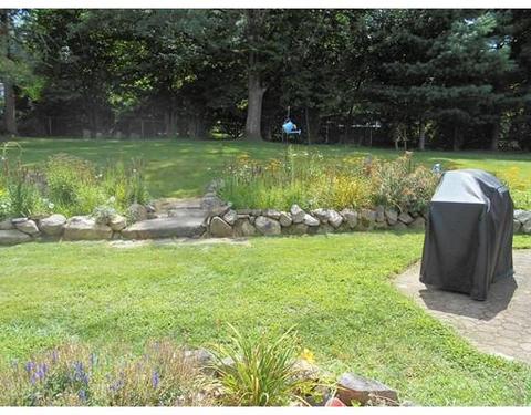 75 Bartels St, Springfield, MA 01128 photo 18