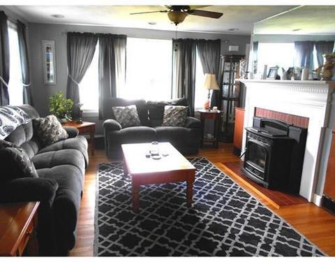 75 Bartels St, Springfield, MA 01128 photo 2