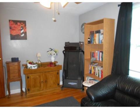 75 Bartels St, Springfield, MA 01128 photo 15