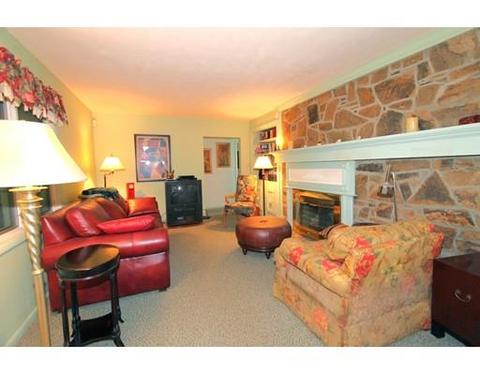 15 Maxdale Rd, Worcester, MA 01602 photo 4