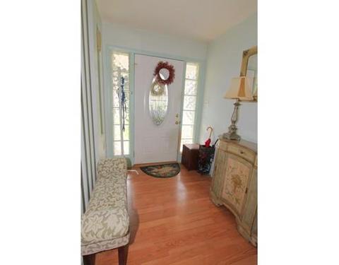 15 Maxdale Rd, Worcester, MA 01602 photo 2