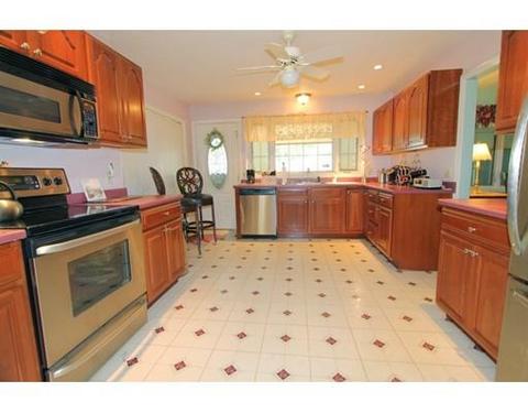 15 Maxdale Rd, Worcester, MA 01602 photo 6