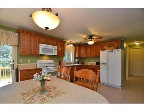 22 Corbin Rd, Dudley, MA 01571 photo 3