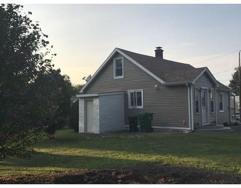 105 Clark St, Chicopee, MA 01013 photo 3