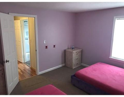 105 Clark St, Chicopee, MA 01013 photo 10