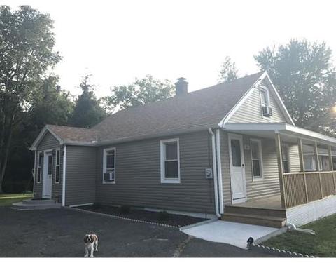 105 Clark St, Chicopee, MA 01013 photo 2