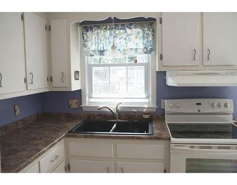 149 Endicott St, Springfield, MA 01118 photo 5