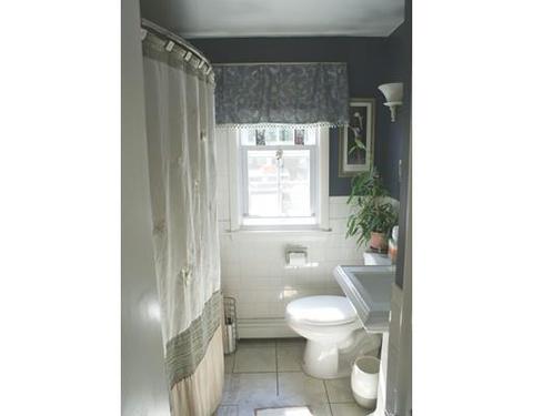 149 Endicott St, Springfield, MA 01118 photo 8