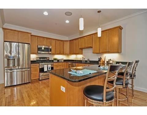 10 Pierce St #5, Reading, MA 01867 photo 1