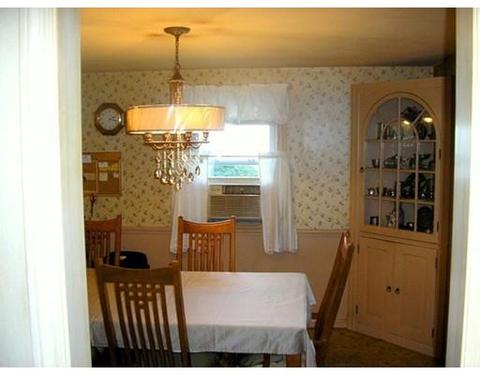 48 E Allen Ridge Rd, Springfield, MA 01118 photo 2
