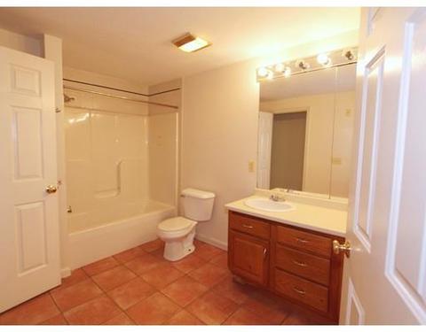 2 Hyannis Pl, Worcester, MA 01604 photo 9