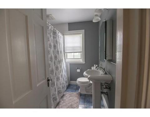 37 Bailey St, Worcester, MA 01602 photo 8
