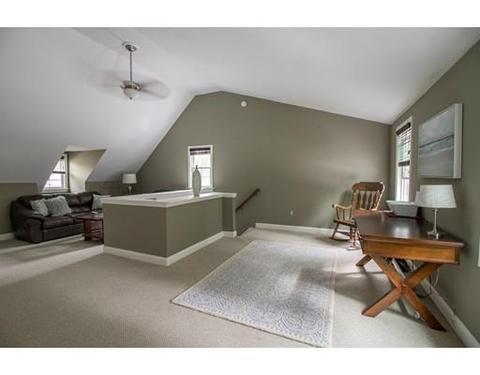 37 Bailey St, Worcester, MA 01602 photo 11