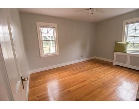 37 Bailey St, Worcester, MA 01602 photo 9
