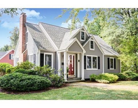 4 Sun Valley Dr, Worcester, MA 01609 photo 1