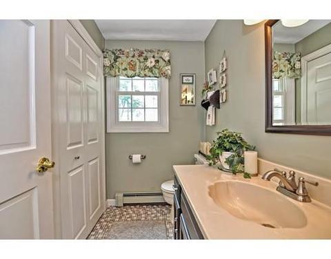 10 Hitching Post Dr, Walpole, MA 02081 photo 20