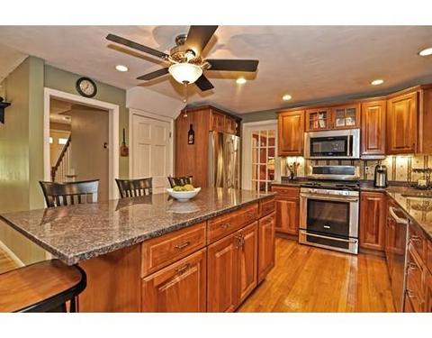 10 Hitching Post Dr, Walpole, MA 02081 photo 8