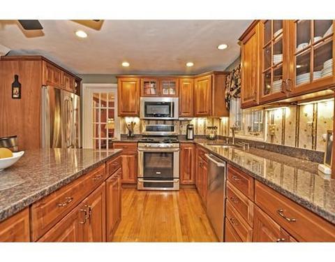 10 Hitching Post Dr, Walpole, MA 02081 photo 9