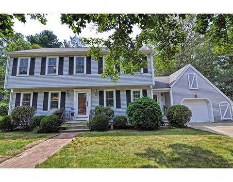 10 Hitching Post Dr, Walpole, MA 02081 photo 2