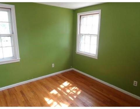 74 Fallston St, Springfield, MA 01119 photo 11
