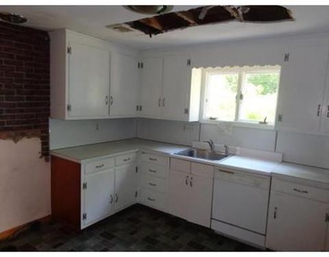 74 Fallston St, Springfield, MA 01119 photo 6