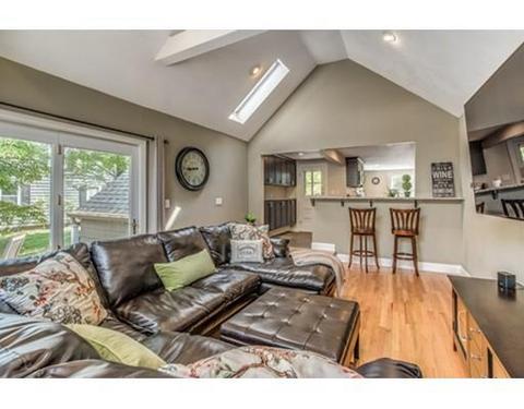 45 Wescroft Rd, Reading, MA 01867 photo 4
