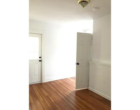 14 Rochelle St, Springfield, MA 01109 photo 9