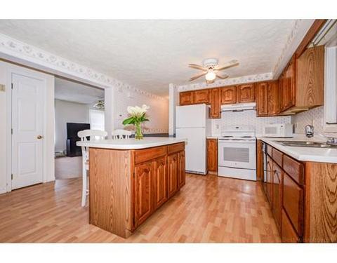 30 Drexel St, Worcester, MA 01602 photo 12